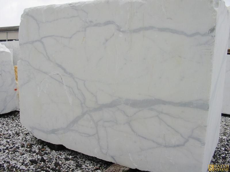 statuario marble blocks